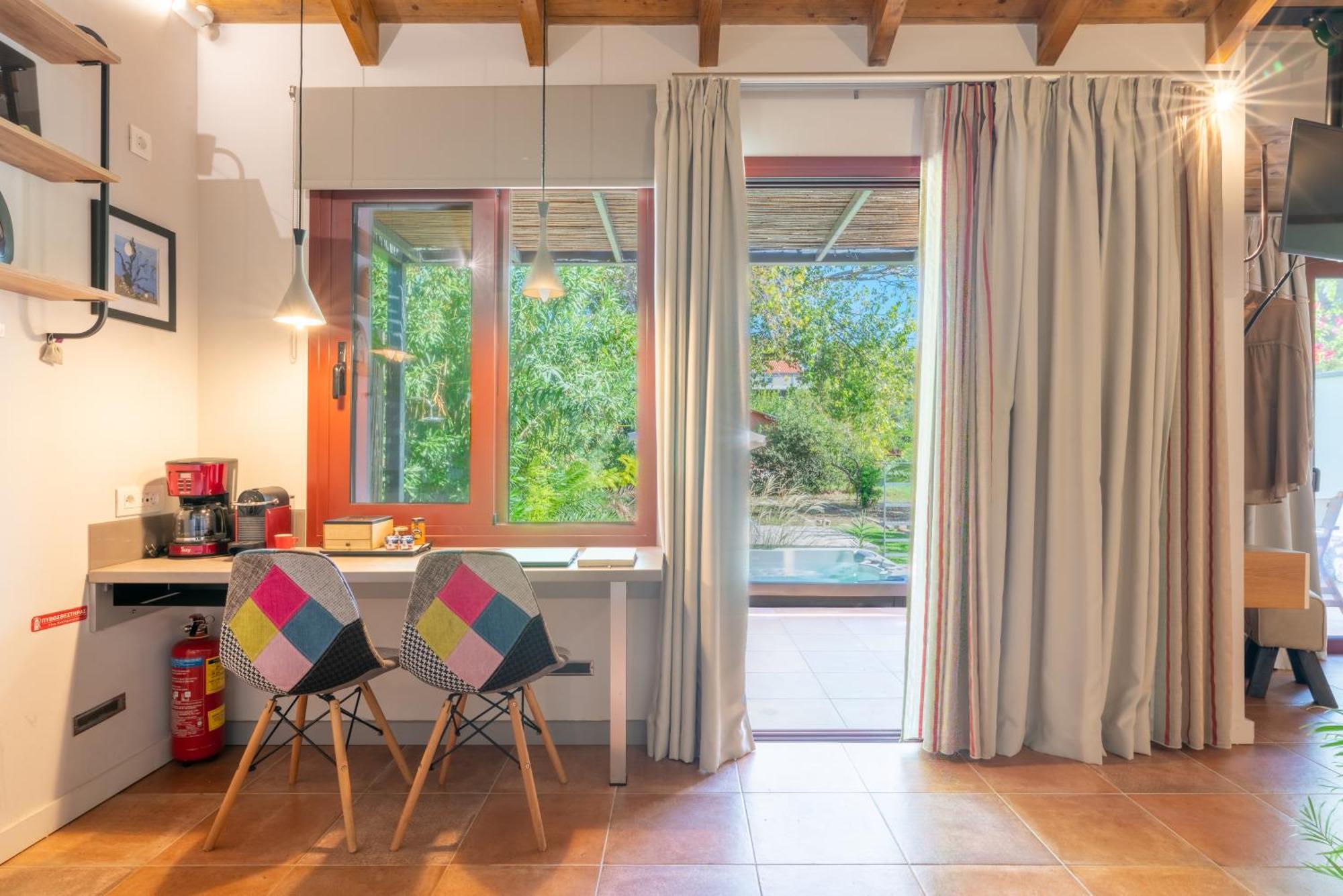 Klaritz Luxury Suites Λάσση Εξωτερικό φωτογραφία